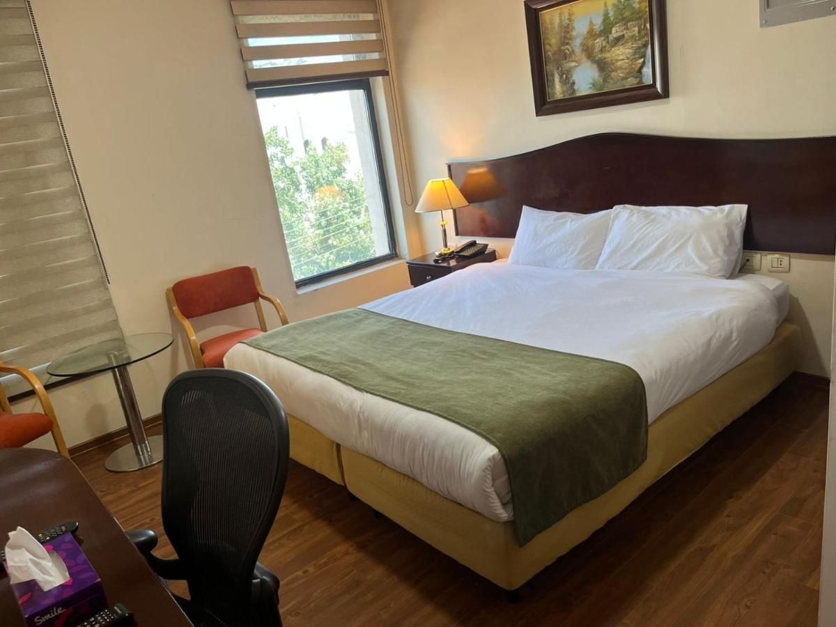 Rozana Hotel Амман Экстерьер фото
