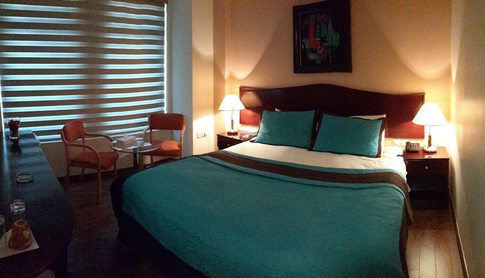 Rozana Hotel Амман Экстерьер фото